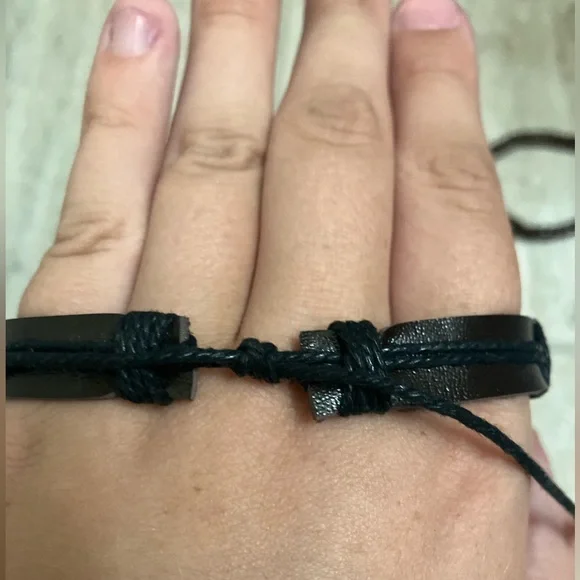 Leather tree of life bracelet - Picture 2 of 3